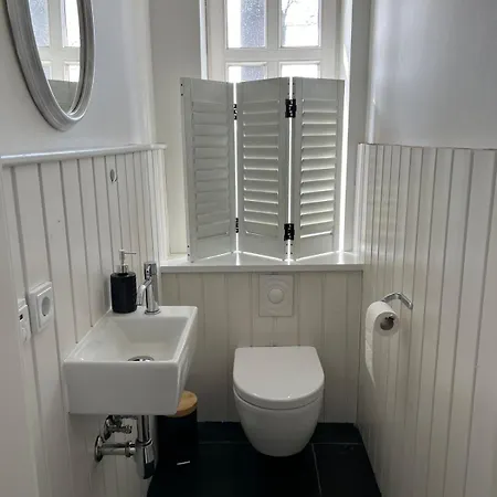 Ferienhaus Hochwertiges In Mitten Der *